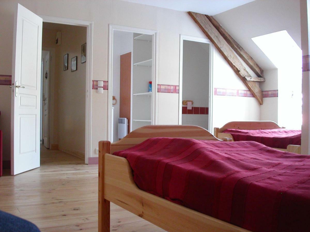 Gite De La Cour Campandre-Valcongrain Ruang foto
